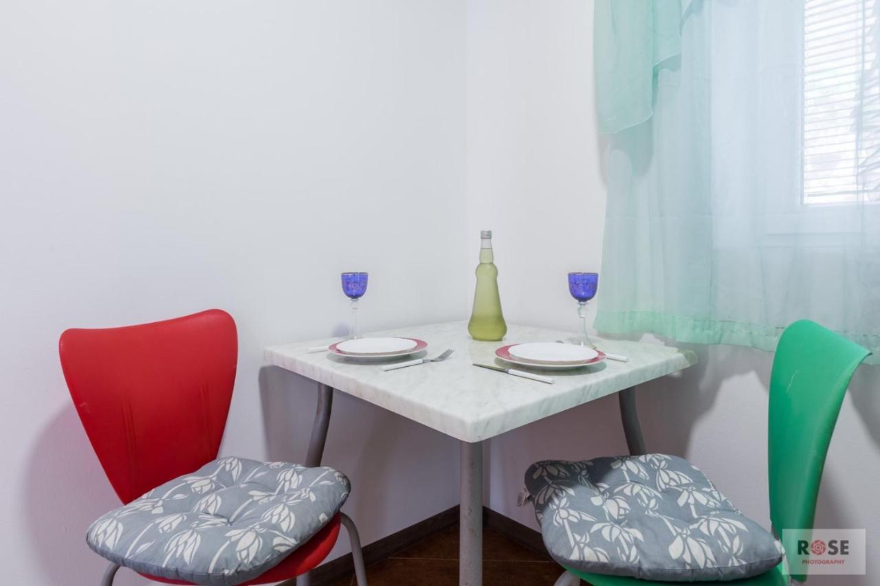 Apartment Laureta ポレッチ エクステリア 写真
